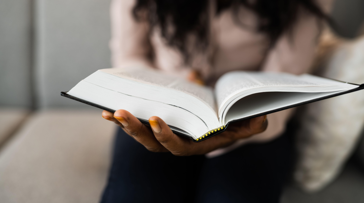 Don’t Forget Your Word, Sis: How to Incorporate Bible Reading Into Your Daily Routine